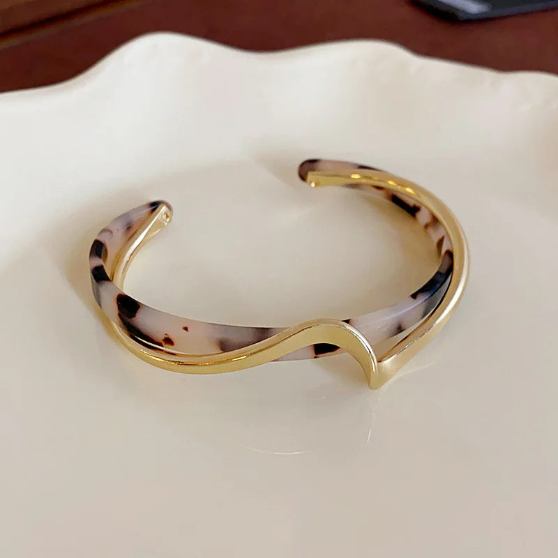 White Acrylic Bracelets Board Bend Metal Bangles Womens Hand Bracelets Geometric C- shaped