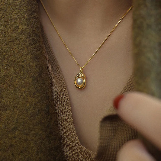 Fashion Inlaid Pearls Pendant Necklace for Women Luxury Design Stainless Steel Cuban Chain