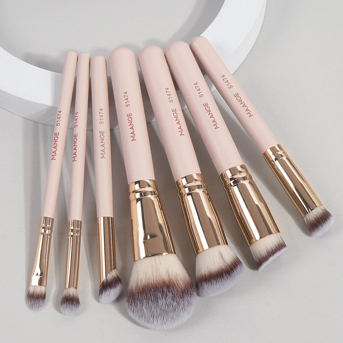 MAANGE 7pcs/set Makeup Brushes for Cosmetic Foundation Powder Concealer Blush Brush