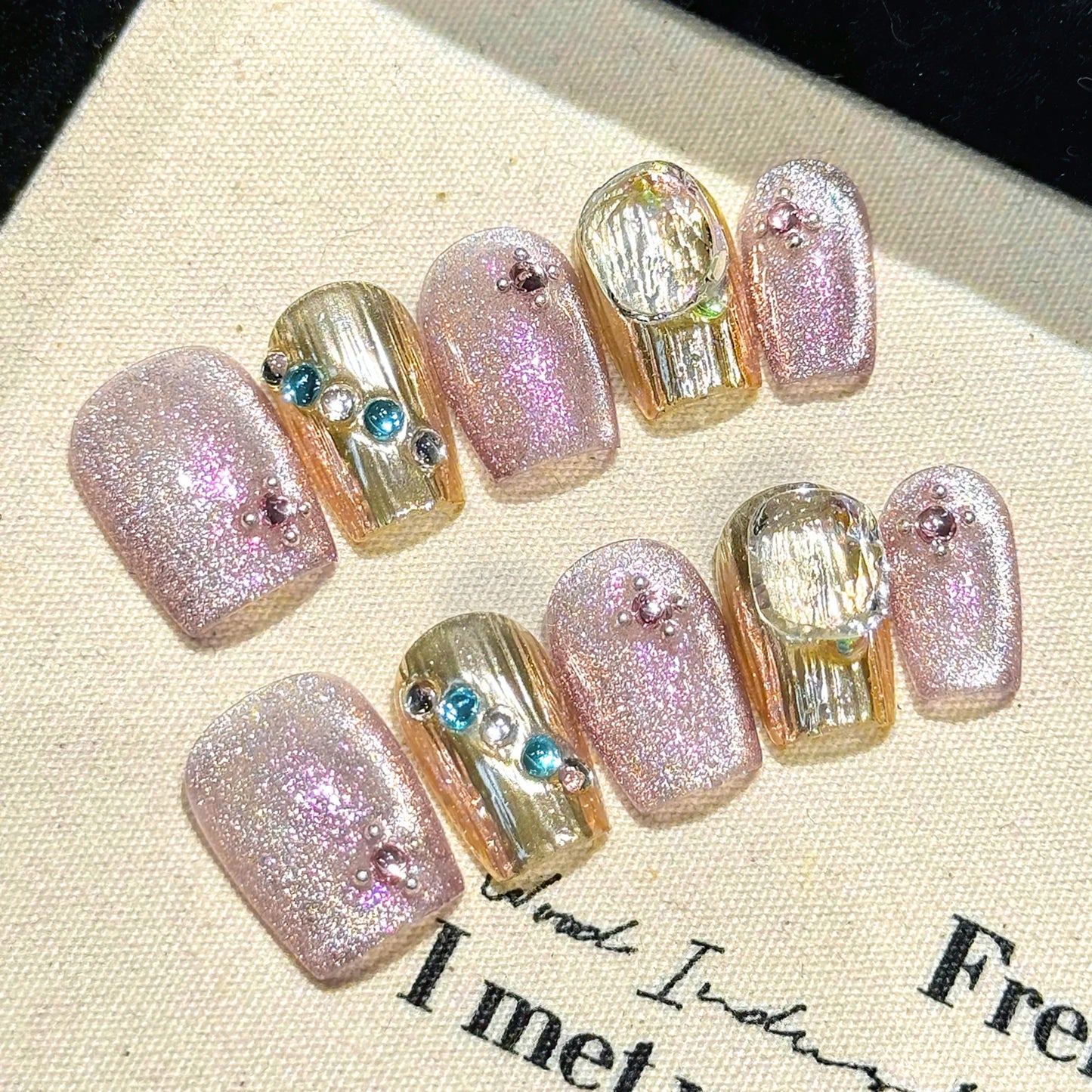 Amber Press On Nails With Gold Dust Handmade Brown Color Nails Short Round Fake Nail
