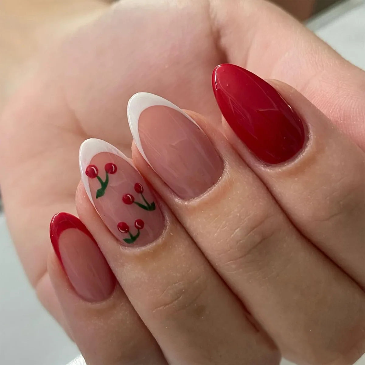 24pcs Red Flower Press on Nails Fashion Retro Red Almond False Nails Ins Simple Wearable Reusable Fake Nails for Women