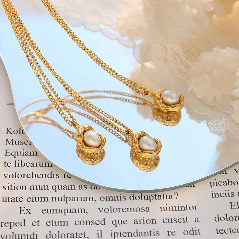 Fashion Inlaid Pearls Pendant Necklace for Women Luxury Design Stainless Steel Cuban Chain