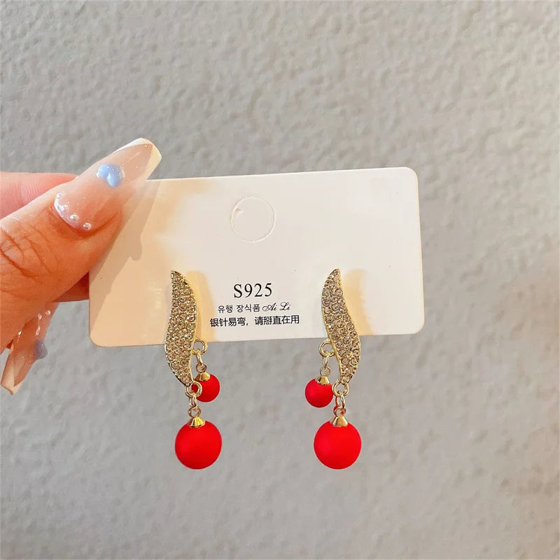 2023 New Classic Elegant Imitation Double Pearl Dangle Earrings For Women Crystal Long